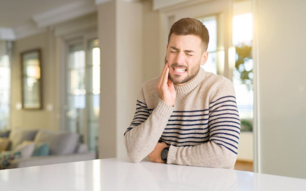 Fogfájás hideg levegő hatására – 5 komoly figyelmeztető jel